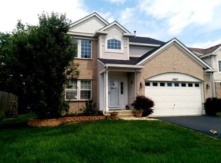 2807 Boddington Ln, Naperville, IL 60564