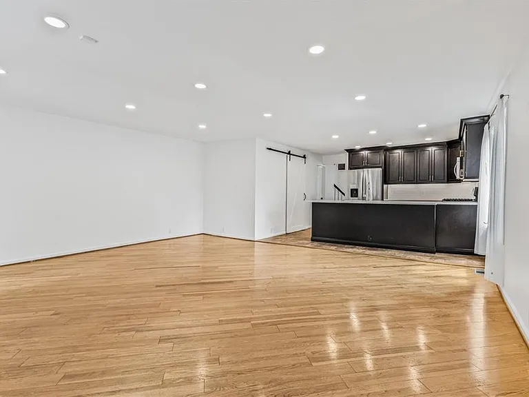 1016 Muirfield Dr — Photo 7