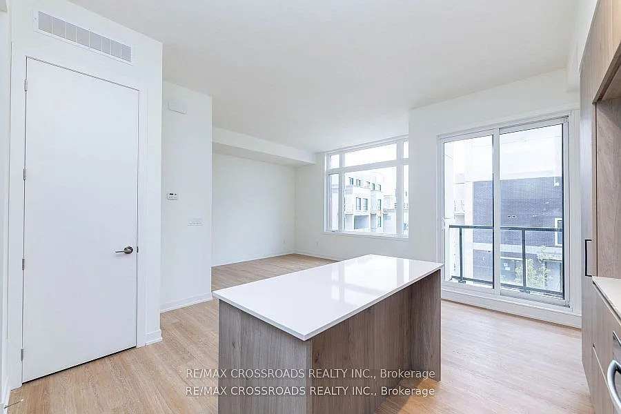 2 bed, $2,900 — Photo 4