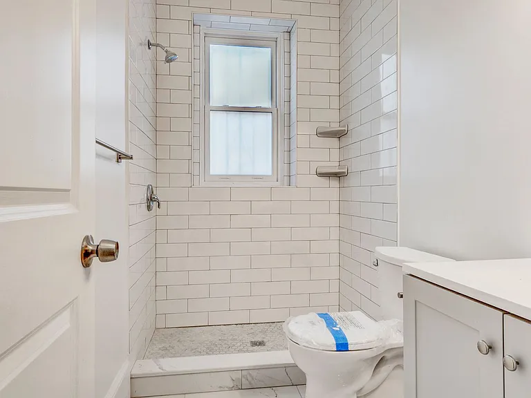 500 G St NE #2 — Photo 10
