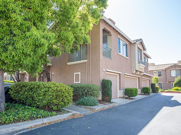 2nd image of 3674 Jasmine Cir