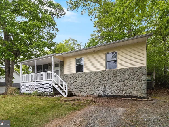 12435 San Jose Ln, Lusby, MD 20657