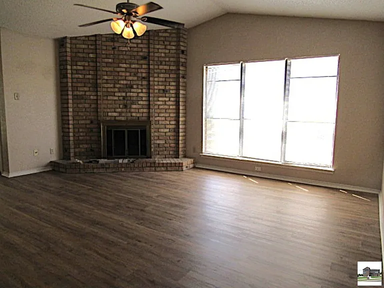 1706 Wickfield Way — Photo 3
