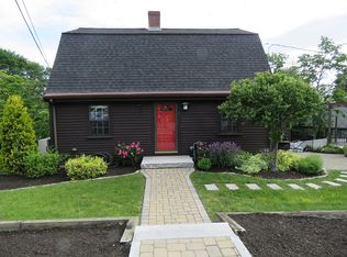 8 Parkview Rd, Woburn, MA 01801