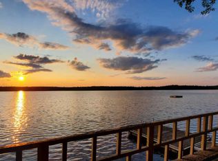 931 Twin Lakes Rd, Shohola, PA 18458