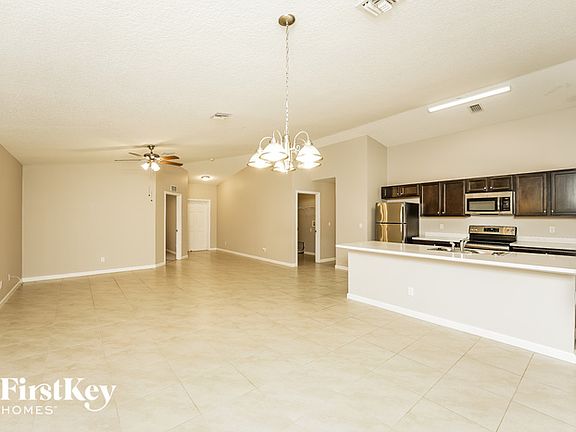 3rd image of 1932 SW Gold Ln