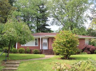 619 Higate Rd, Hendersonville, NC 28791