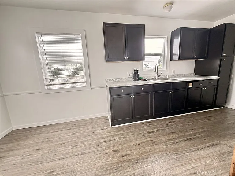 2433 W Beverly Blvd #1/2 — Photo 8