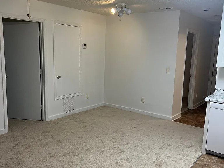 1342 Essex Ave #A — Photo 10