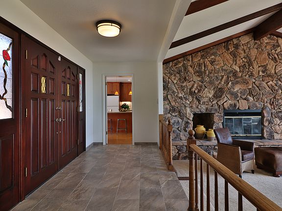 4th image of 655 Miramar Dr