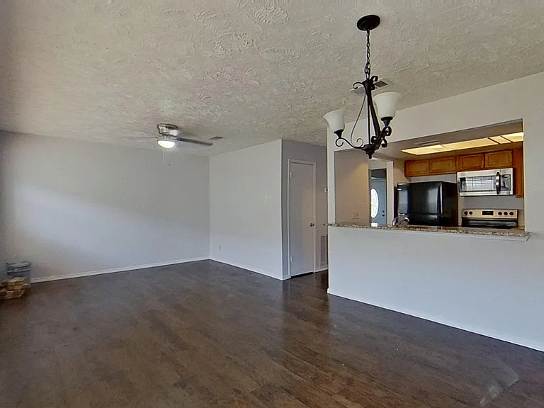 57 W Townhouse Ln — Photo 5