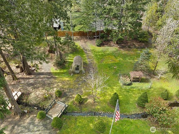 4th image of 110 SE Gosnell Lane