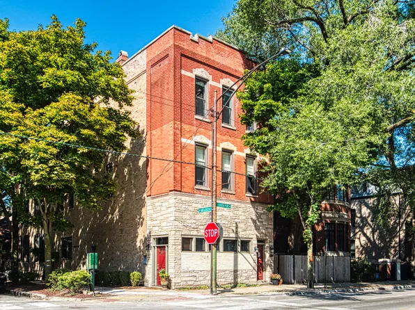 2300 N Southport Ave #3F, Chicago, IL 60614