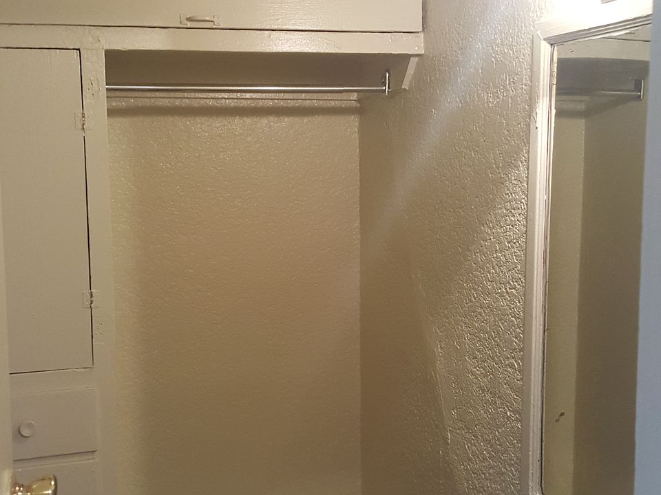 2nd image of 726 N Van Ness Ave APT 109