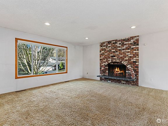 4th image of 11440 110th Avenue NE