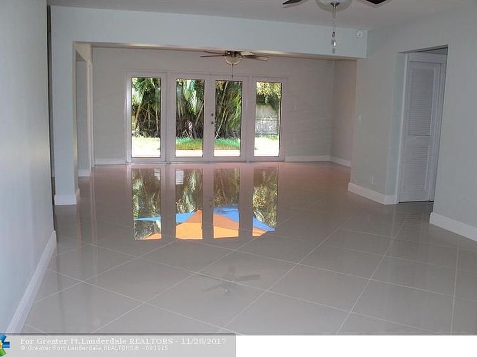 1st image of 1682 SE 8th Ave