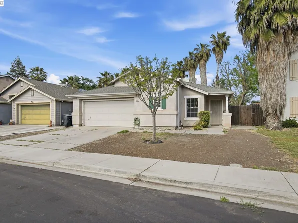 444 Red Robin Dr, Patterson, CA 95363