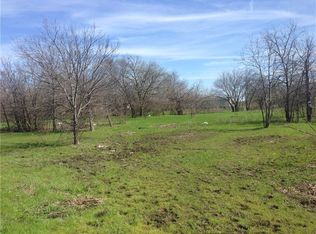 3200 Meadow View Dr, Alvarado, TX 76009