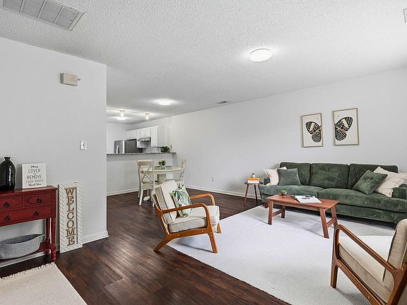 4th image of 2130 Walnut Bluffs Ln