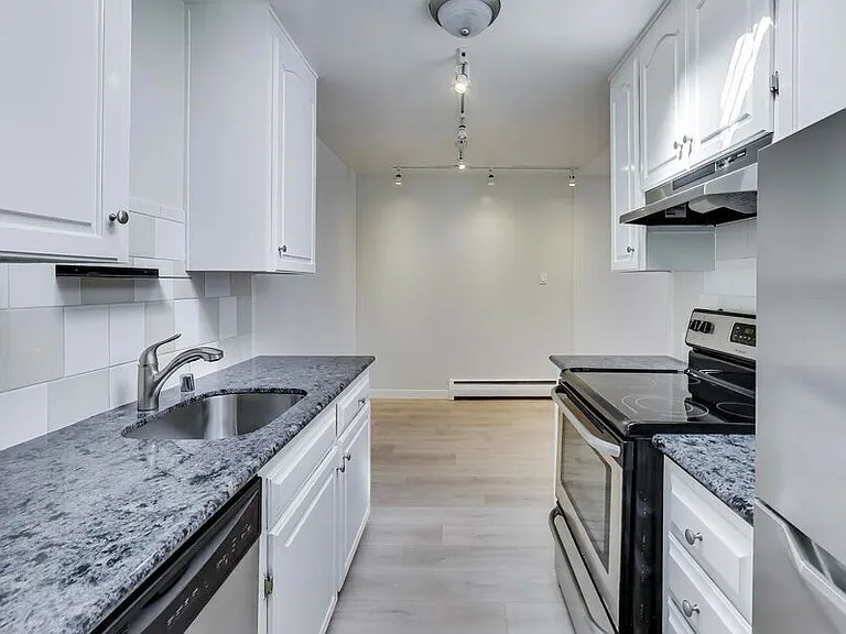 1737 Jackson St #307 — Photo 6