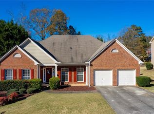 1069 Forest Creek Dr, Canton, GA