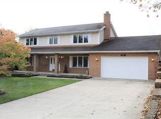 657 Ridgeway Dr, Sidney, OH 45365