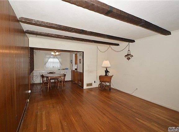 5th image of 30 Tenafly Dr