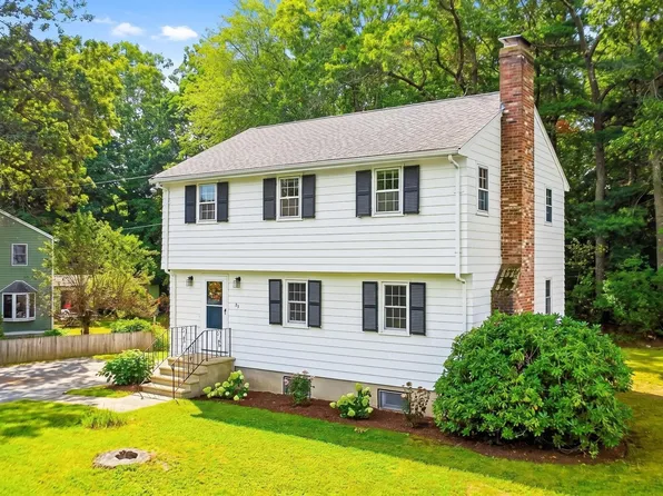 32 Dividence Rd, Reading, MA 01867