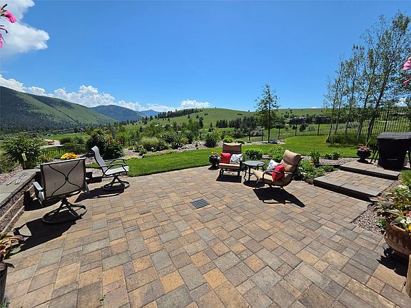3rd image of 3839 Duncan Dr