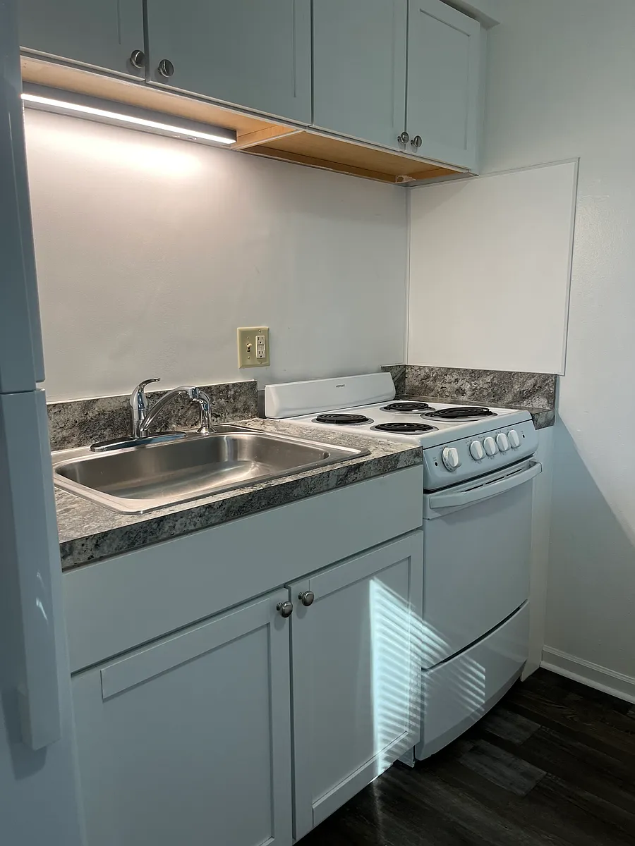 Building Photo - 1624 NW 5th St #1