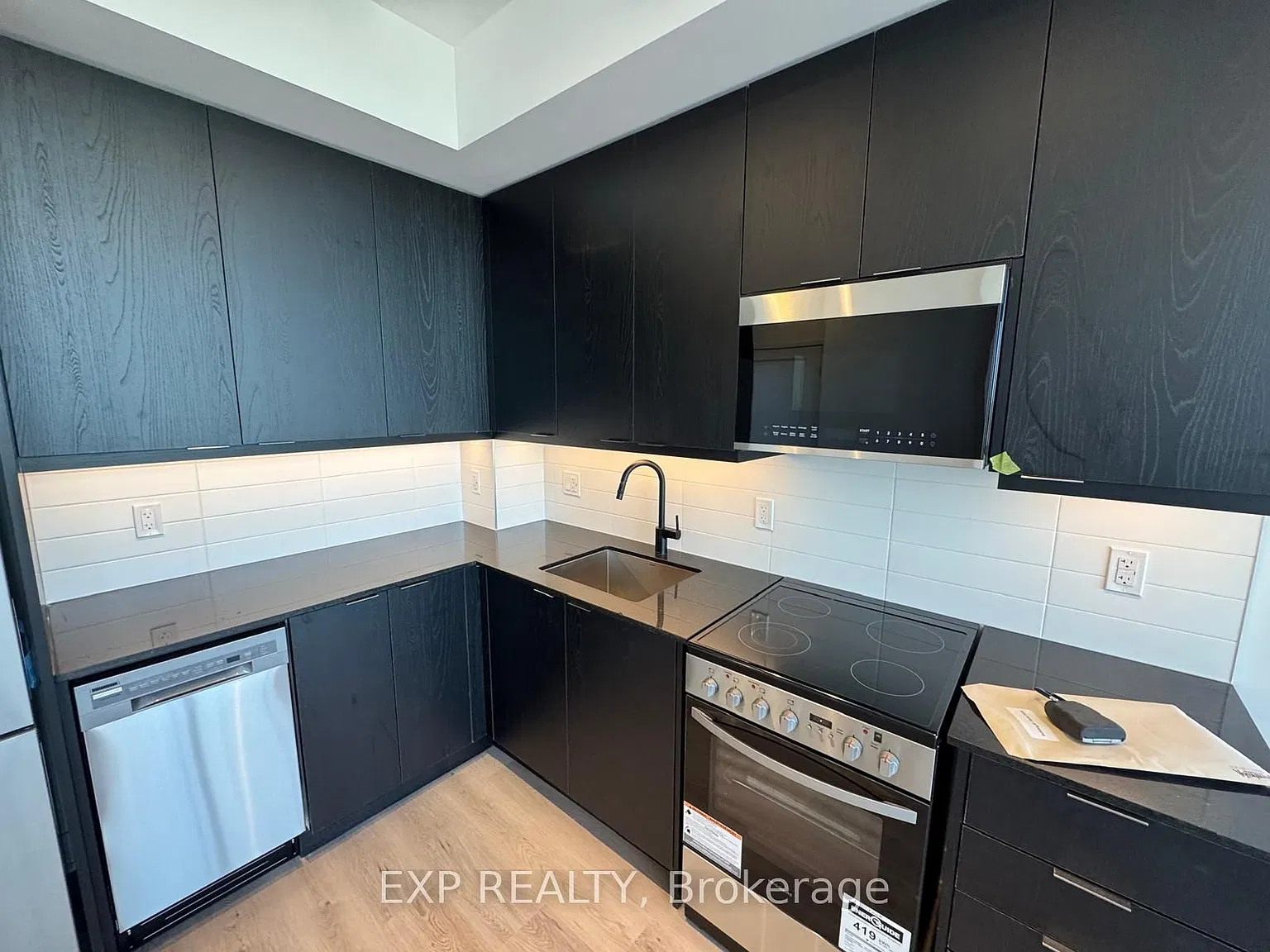 2 bed, $2,500 — Photo 3