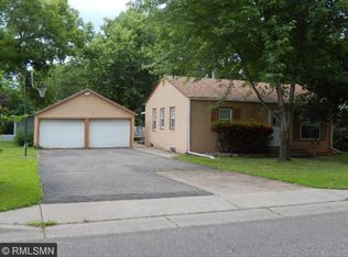 691 Gentry Ave N, Oakdale, MN 55128