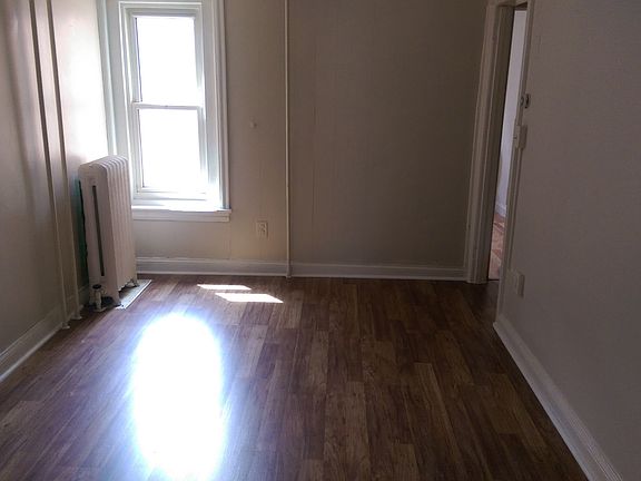 Spare Center Room