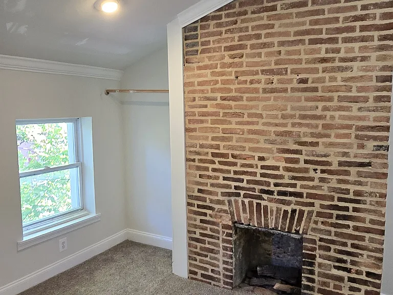 1811 E Pratt St — Photo 12