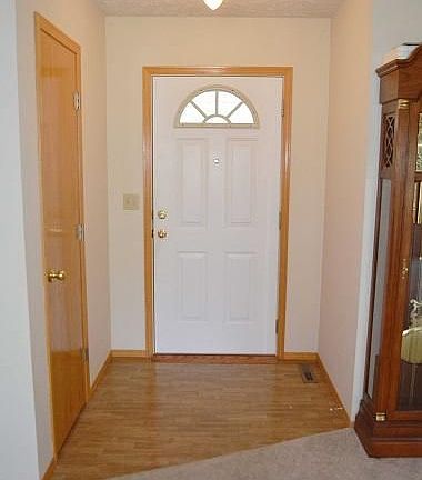 3rd image of 410 Cedar Ln