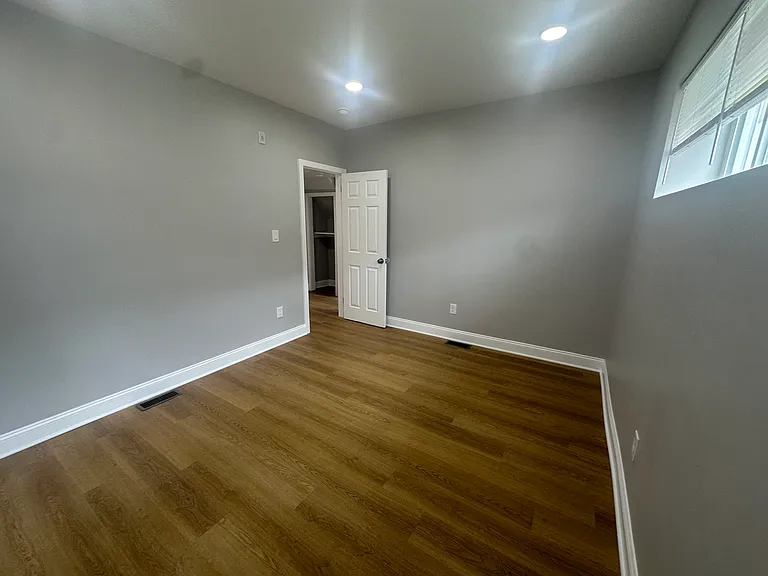 806 N 64th St — Photo 20
