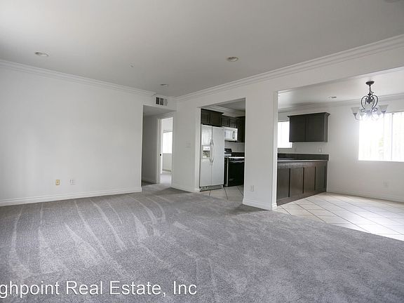 3rd image of 4215 Fisher St Unit 4217