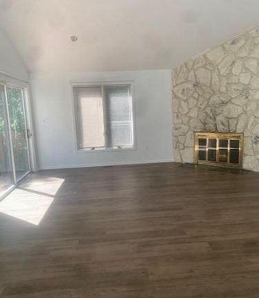 3rd image of 65 Stonegate Dr
