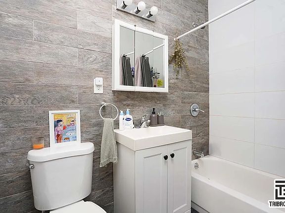 5th image of 67-05 62nd St #2R