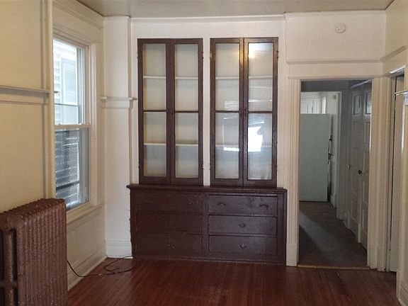 2nd image of 39 N Manning Blvd