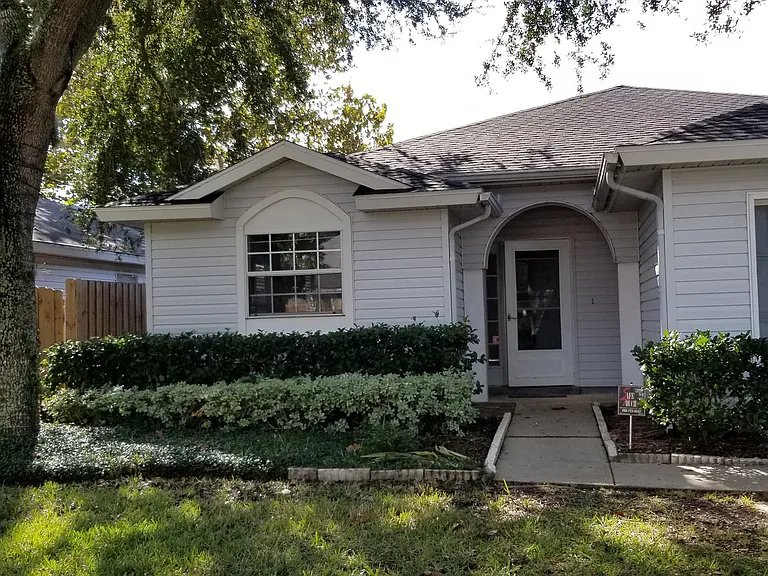 1108 Hidden Cove Cir S — Photo 1
