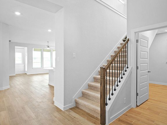 3rd image of 3017 Werra Ln