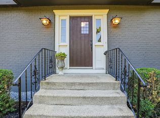 5 Diane Dr, Medway, MA 02053