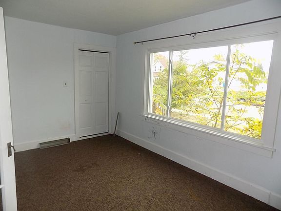 4th image of 125 N Park Ave