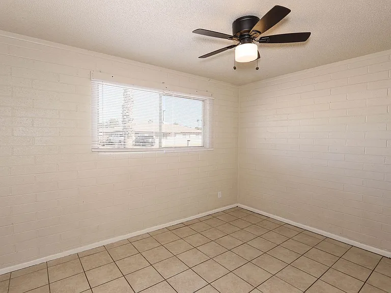 1185 E Avila Ave — Photo 20