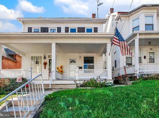 22 N Main St, Spring Grove, PA 17362