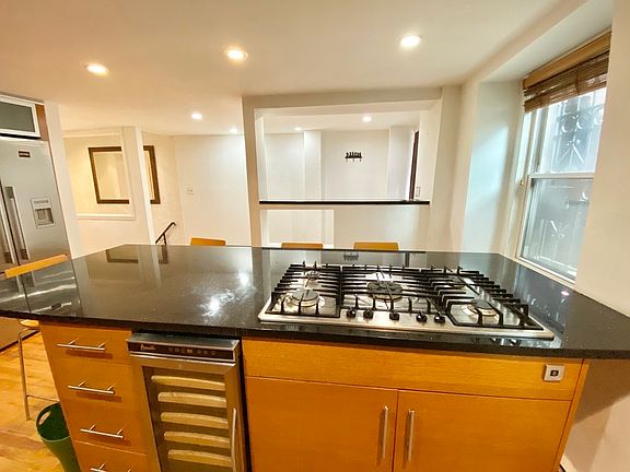 4th image of 42 Fort Greene Pl APT 1A