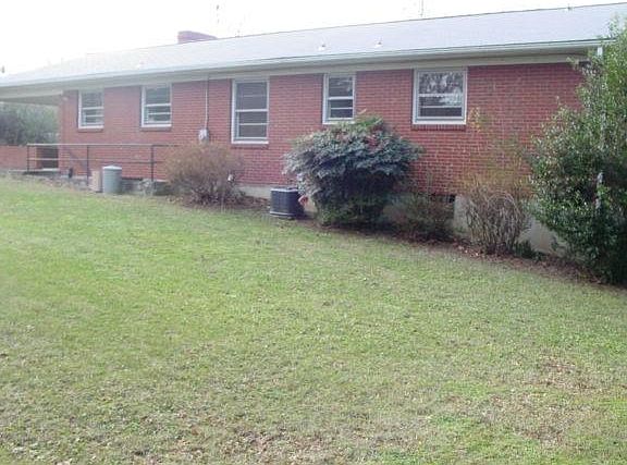 5th image of 5118 Carriage Dr SW