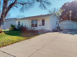 1128 Wheeler St, Ames, IA 50010