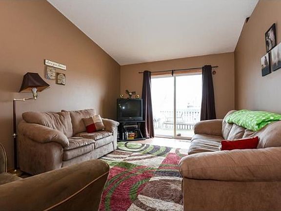 4th image of 2739 230th Ct NW